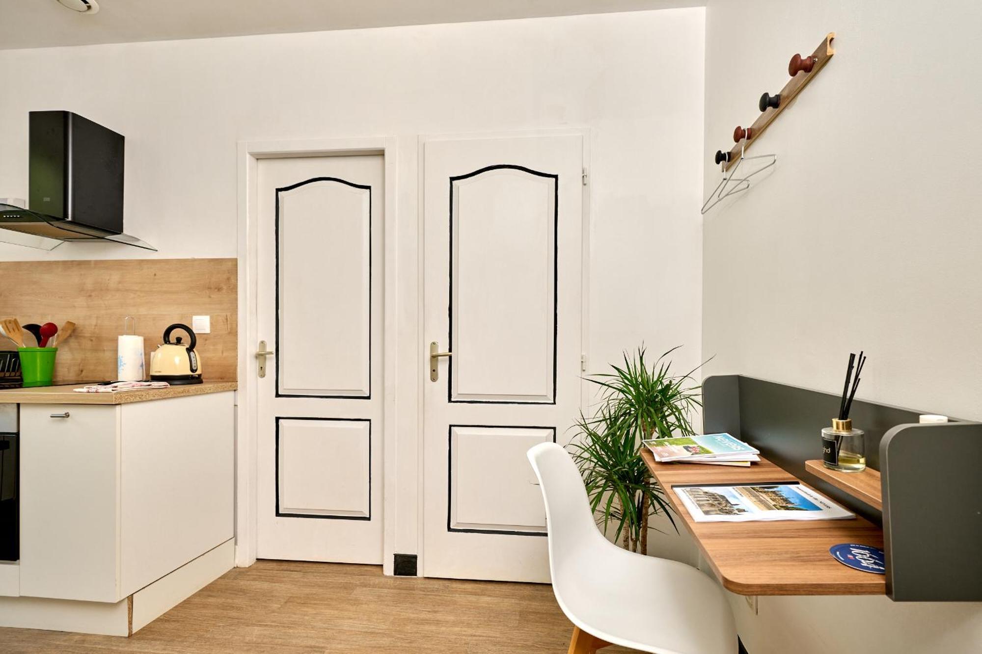 Agreable Studio En Hyper Centre نيفي المظهر الخارجي الصورة