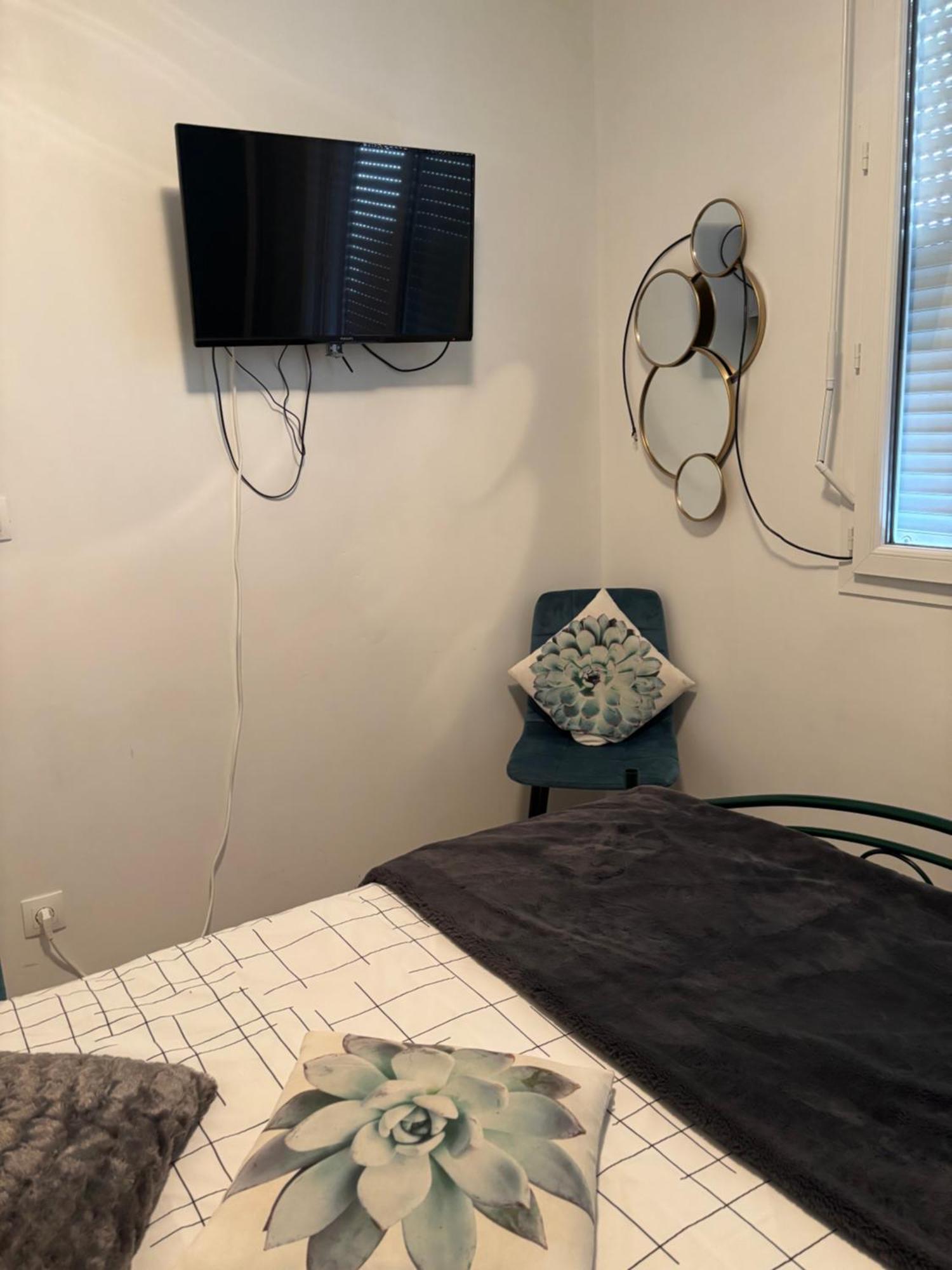 Agreable Studio En Hyper Centre نيفي المظهر الخارجي الصورة